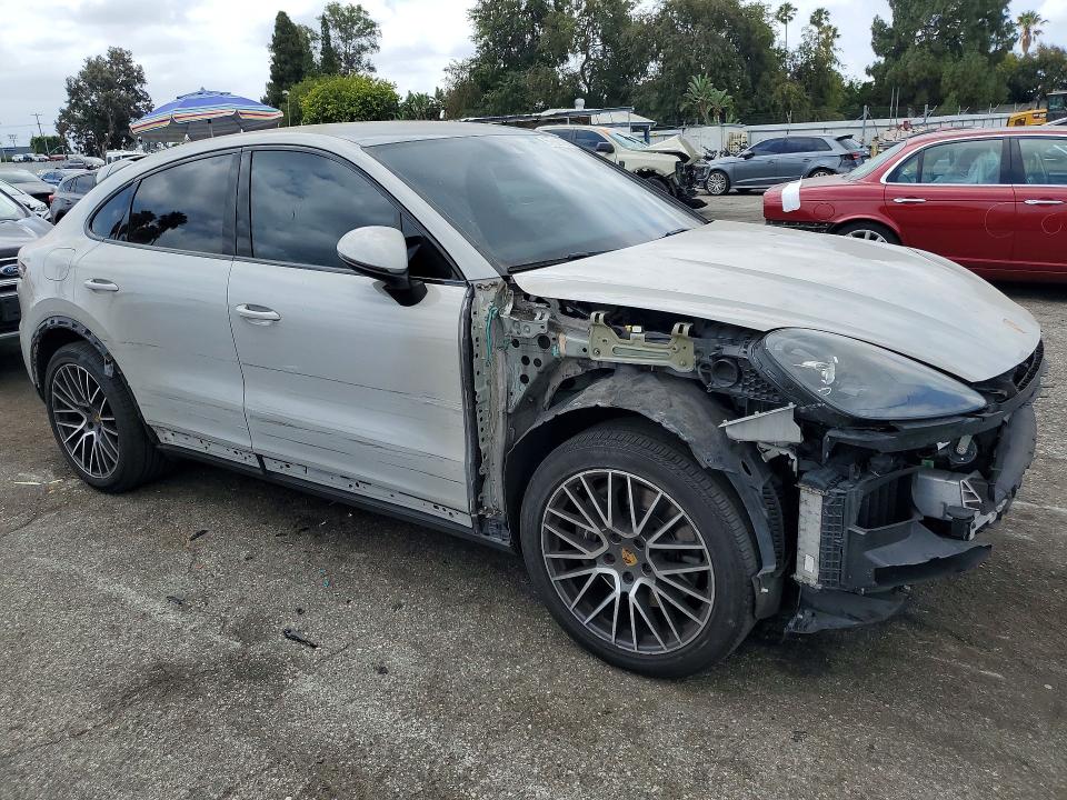 2023 Porsche Cayenne VIN WP1BA2AY7PDA27784 COPART salvage auction — FRONT END, Ca - Salvage Certificate, sold $40,000 on 2026-08-21 (photo 4)