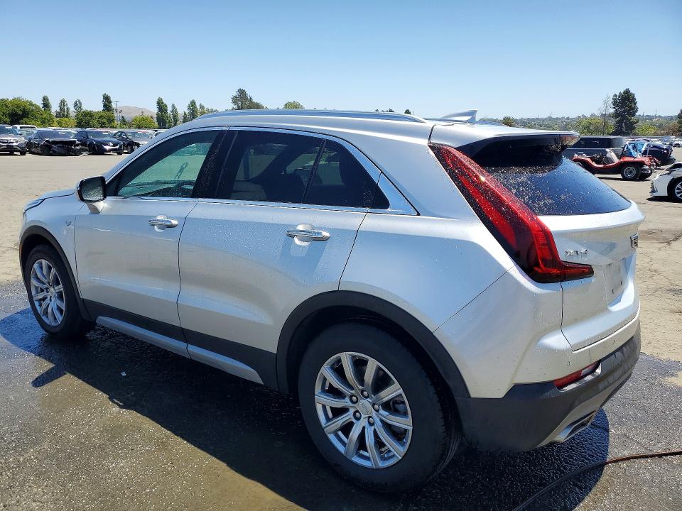 2022 Cadillac Xt4 VIN 1GYFZCR48NF135622 COPART salvage auction — MINOR DENT/SCRATCHES, CA - CERTIFICATE OF TITLE, sold $13,000 on 2026-07-14 (photo 2)