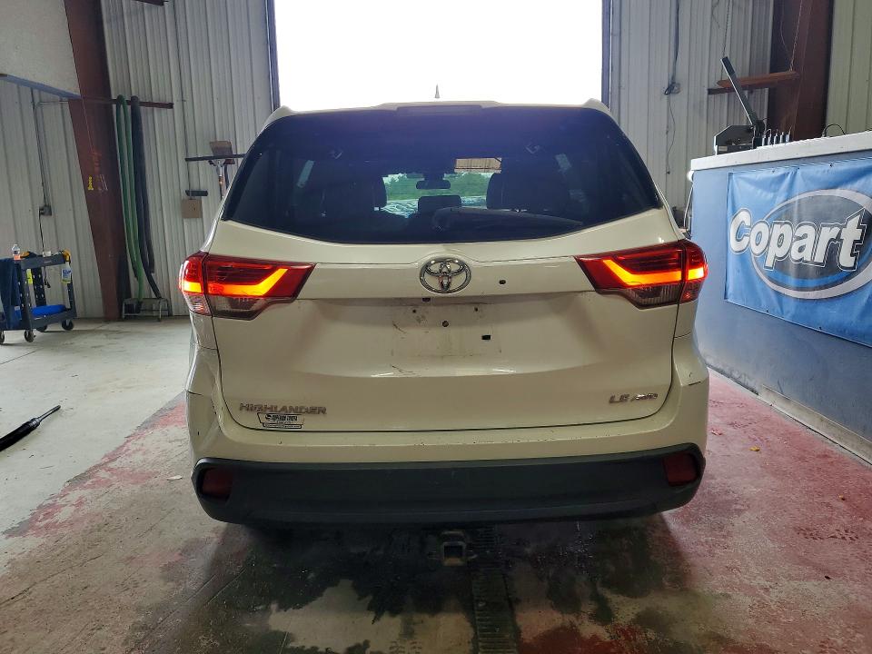 2019 Toyota VIN 5TDBZRFH2KS996496 COPART salvage auction — MINOR DENT/SCRATCHES, Pa - Cert Of Title, sold $5,800 on 2026-07-27 (photo 6)