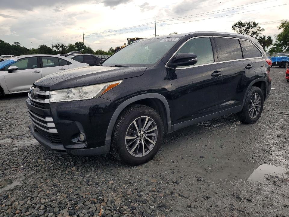 2019 Toyota Highlander VIN 5TDKZRFH8KS573194 — COPART salvage auction photo