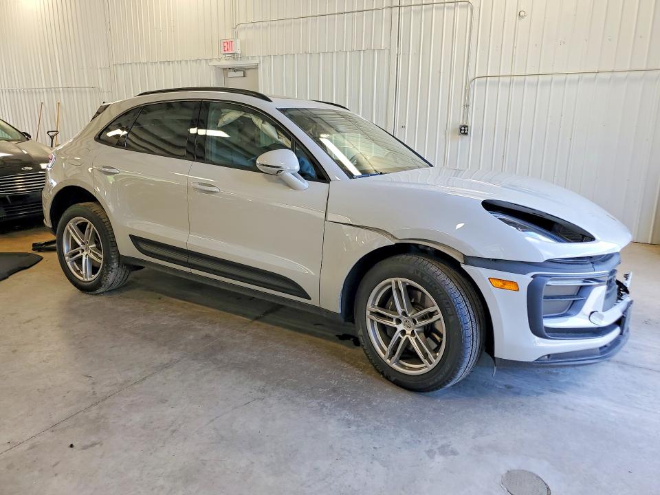 2025 Porsche Macan VIN WP1AA2A56SLB13748 COPART salvage auction — FRONT END, Mn - Cert Of Title-Salvage, sold $18,300 on 2026-08-18 (photo 4)