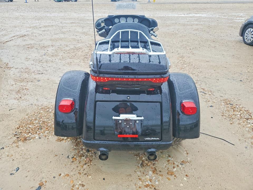 2025 Harley-davidson VIN 1HD1MAF1XSB854918 COPART salvage auction — SIDE, Tx - Salvage Vehicle Title, sold $13,600 on 2026-07-23 (photo 4)