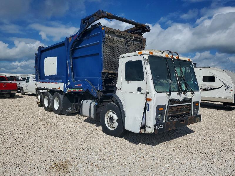 2016 Mack Leu613 VIN 1M2AU04C4GM010199 COPART salvage auction — FRONT END, FL - CERTIFICATE OF DESTRUCTION, sold $1,300 on 2026-07-09 (photo 1)
