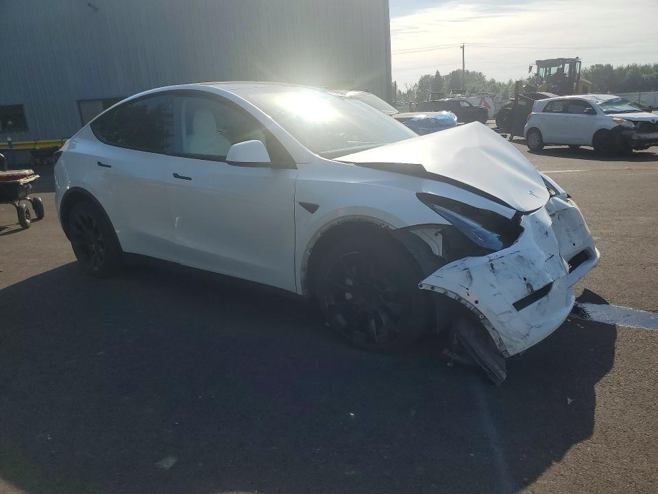 2022 Tesla VIN 7SAYGDEEXNF517330 COPART salvage auction — FRONT END, Or - Salvage Title Certificate, sold $125 on 2026-07-29 (photo 4)