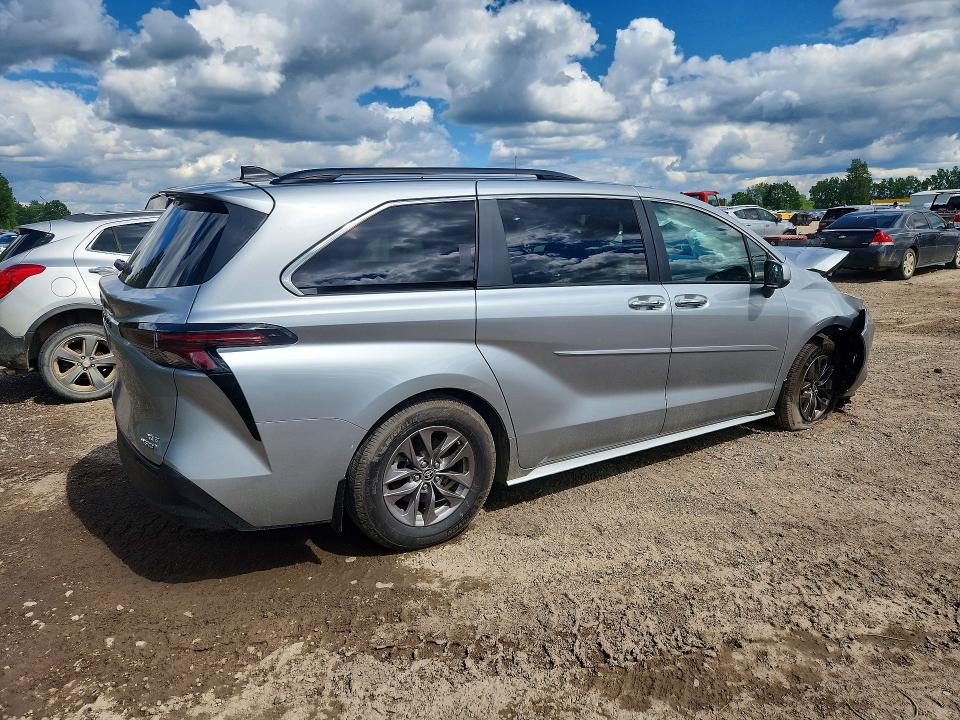 2023 Toyota Sienna VIN 5TDYSKFCXPS106697 COPART salvage auction — FRONT END, Mi - Cert Of Title-Salvage Vehicle, sold $12,100 on 2026-08-19 (photo 3)