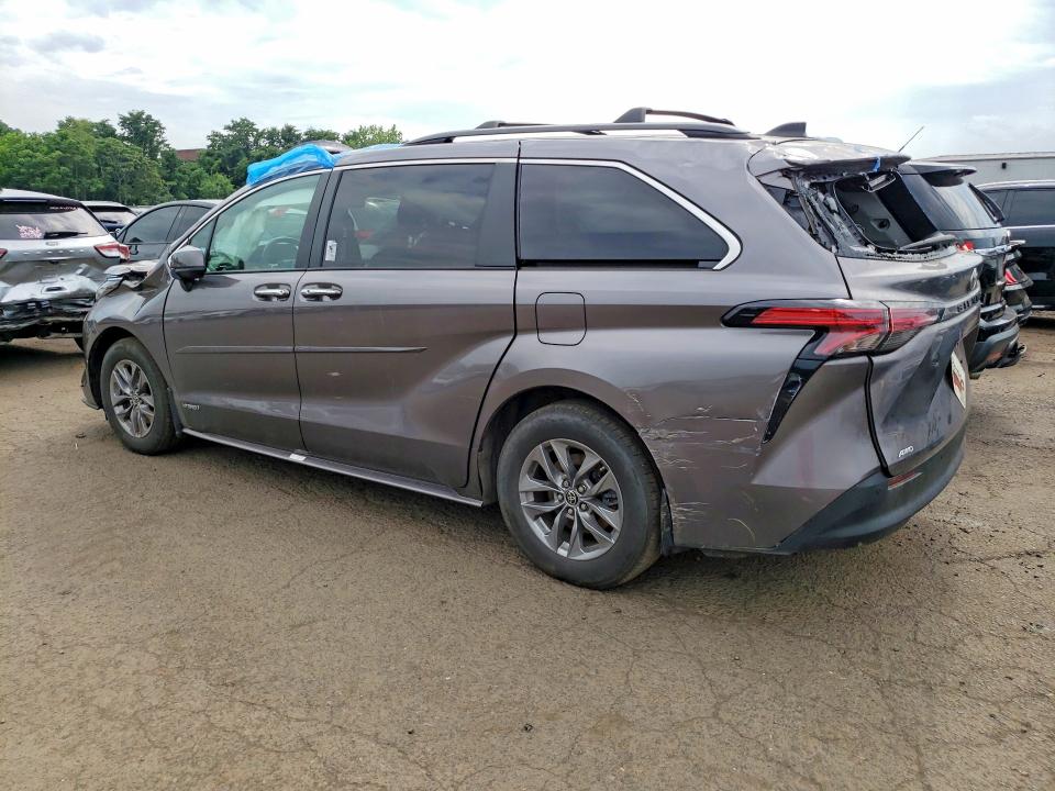 2021 Toyota Sienna VIN 5TDYSKFC1MS029908 COPART salvage auction — ROLLOVER, Ct - Certificate Of Title, sold $6,700 on 2026-07-09 (photo 2)