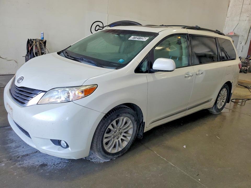 2015 Toyota Sienna VIN 5TDYK3DCXFS651936 COPART salvage auction — FRONT END, In - Certificate Of Title, sold $3,600 on 2026-07-16 (photo 1)
