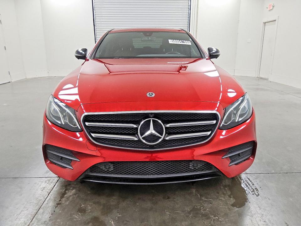 2019 Mercedes-benz E-klasse VIN WDDZF4JB8KA559621 COPART salvage auction — MINOR DENT/SCRATCHES, Tx - Certificate Of Title, sold $7,700 on 2026-07-16 (photo 5)