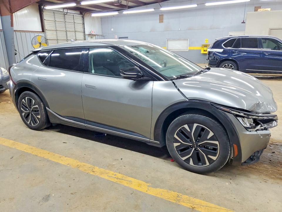 2023 Kia Ev6 VIN KNDC34LA7P5128300 COPART salvage auction — FRONT END, FL - DLR ONLY CERT OF DESTRUCTION, sold $4,450 on 2026-07-29 (photo 4)