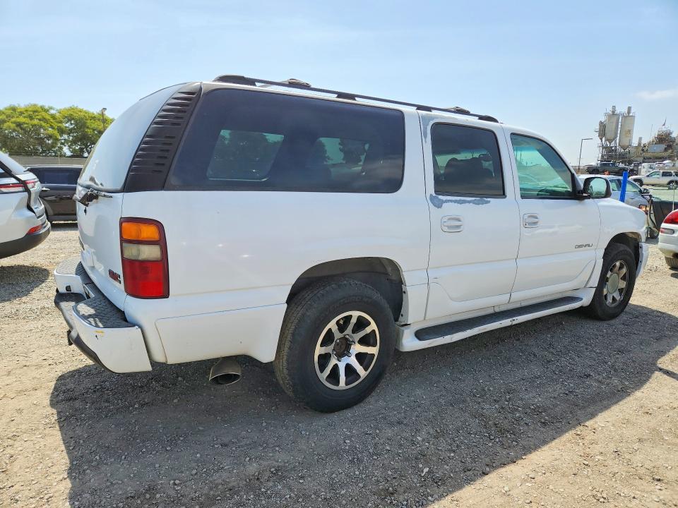 2002 Gmc Denali VIN 1GKFK66U92J253756 COPART salvage auction — REAR END, Ca - Dis/Dlr/Exp Only Clean Title (P), sold $325 on 2026-07-02 (photo 3)