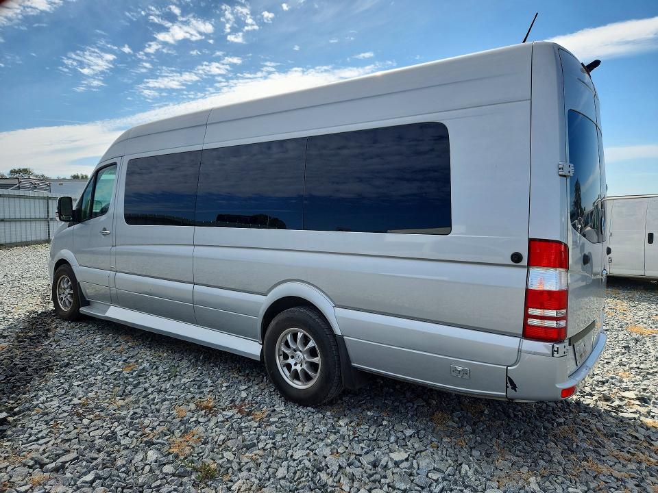2015 Mercedes-benz VIN WD3PE8CC2F5981992 COPART salvage auction — MINOR DENT/SCRATCHES, Ca - Dis/Dlr/Exp Only Clean Title, sold $34,250 on 2026-07-20 (photo 2)