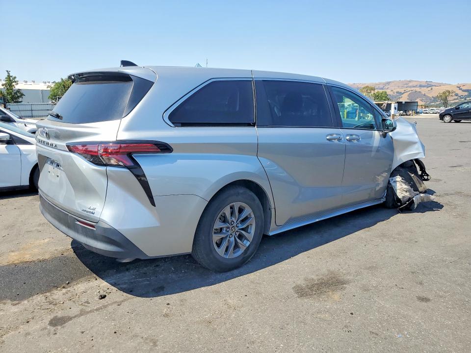 2022 Toyota VIN 5TDKRKEC6NS100704 COPART salvage auction — FRONT END, Ca - Salvage Certificate, sold $14,900 on 2026-07-23 (photo 3)