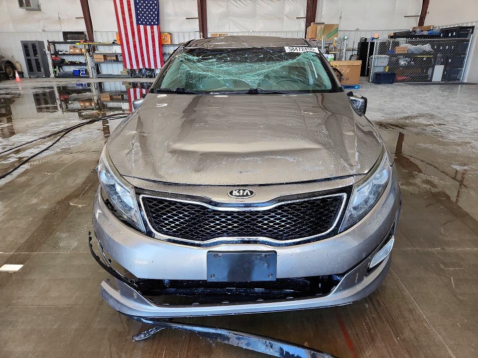 2014 Kia VIN 5XXGM4A72EG325843 COPART salvage auction — ROLLOVER, Il - Salvage Certificate, sold $900 on 2026-07-27 (photo 5)