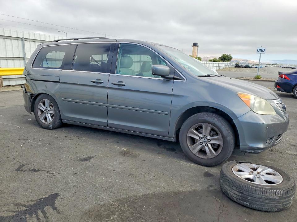 2008 Honda Odyssey VIN 5FNRL38918B014697 COPART salvage auction — REAR END, Ca - Salvage Certificate, sold $175 on 2026-07-27 (photo 4)