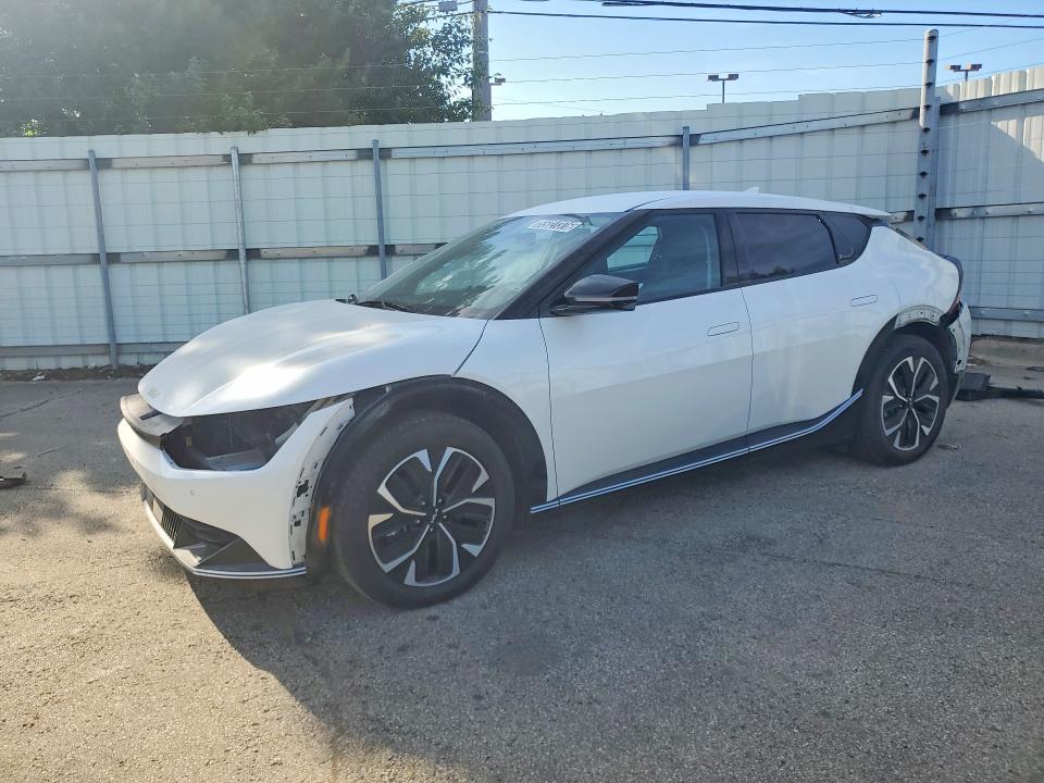 2024 Kia Ev6 VIN KNDC34LA2R5216125 — COPART salvage auction photo