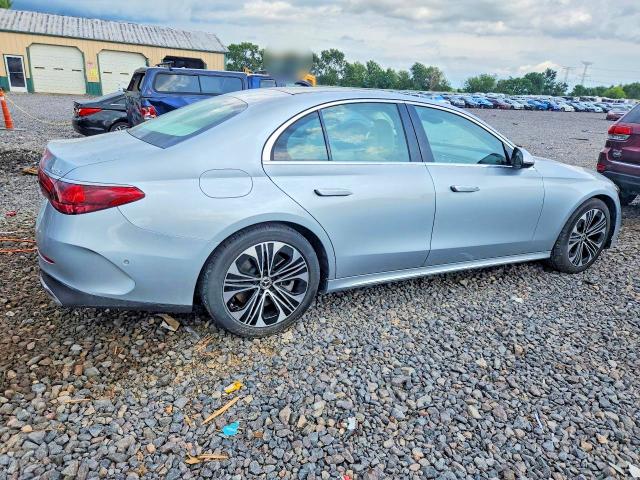 2025 Mercedes-benz VIN W1KLF6BB4SA102398 COPART salvage auction — WATER/FLOOD, Il - Salvage Cert-Flood, sold $33,750 on 2026-07-27 (photo 3)