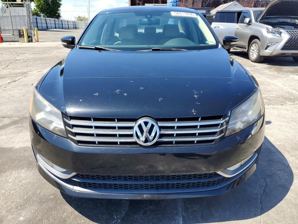 2014 Volkswagen VIN 1VWCN7A33EC047607 COPART salvage auction — NORMAL WEAR, Az - Dis/Dlr/Exp Only Clean Title, sold $725 on 2026-07-10 (photo 5)
