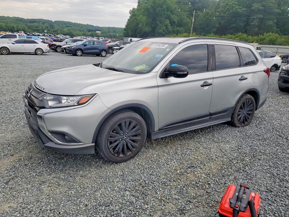 2020 Mitsubishi VIN JA4AD3A35LZ006857 COPART salvage auction — NORMAL WEAR, Sc - Dealer Only Clean Title (P), sold $4,400 on 2026-07-09 (photo 1)