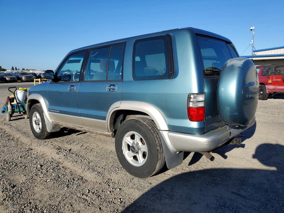 2002 Isuzu Trooper VIN JACDJ58XX27J07546 COPART salvage auction — NORMAL WEAR, Ca - Dis/Dlr/Exp Only Clean Title, sold $700 on 2026-07-02 (photo 2)