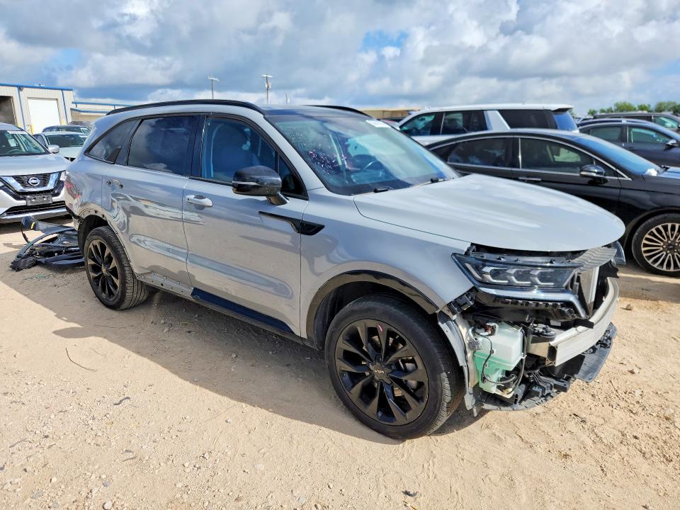 2022 Kia Sorento VIN 5XYRKDLF9NG110653 COPART salvage auction — REAR END, Tx - Salvage Vehicle Title, sold $250 on 2026-07-30 (photo 4)