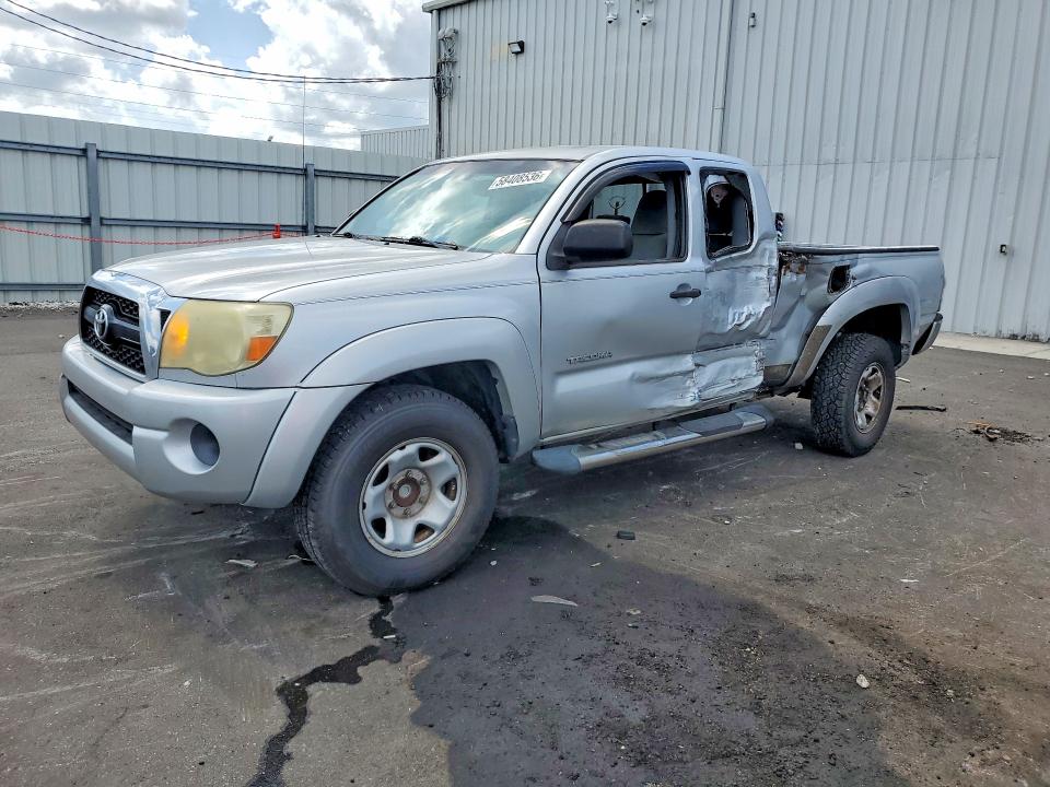 2011 Toyota Tacoma VIN 5TFTX4GN5BX002662 COPART salvage auction — SIDE, Fl - Cert Of Title Slvg Rebuildable, sold $2,900 on 2026-07-27 (photo 1)