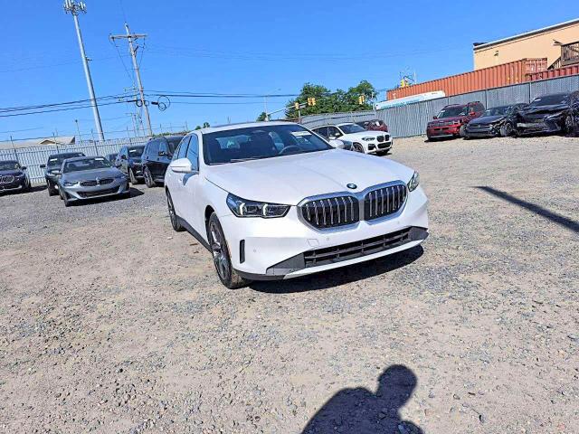 2026 BMW 5er VIN WBA53FJ01TCW71868 COPART salvage auction — HAIL, Nj - Cert Of Title-Salvage, sold $39,750 on 2026-07-28 (photo 3)