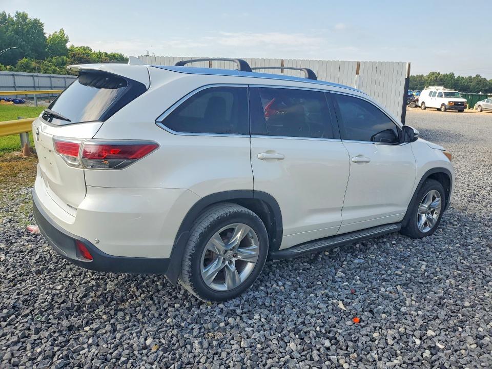 2015 Toyota Highlander VIN 5TDYKRFH9FS066955 COPART salvage auction — MINOR DENT/SCRATCHES, Va - Certificate Of Title, sold $10,800 on 2026-07-30 (photo 3)