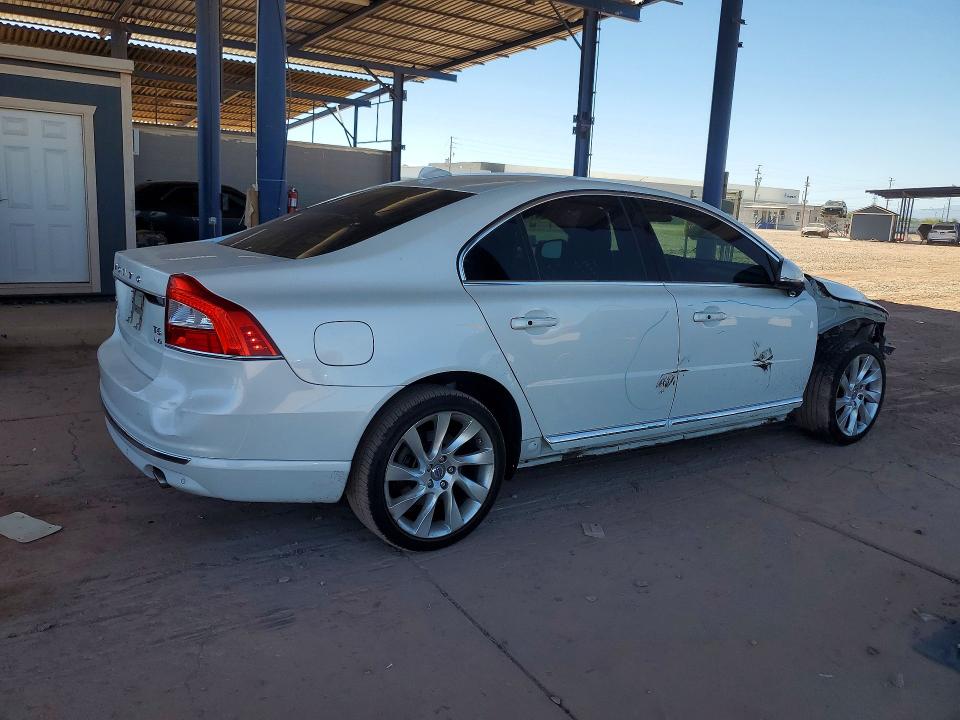 2015 Volvo VIN YV1902MD4F1182864 COPART salvage auction — FRONT END, Az - Cert Of Title - Salvage, sold $3,950 on 2026-07-09 (photo 3)
