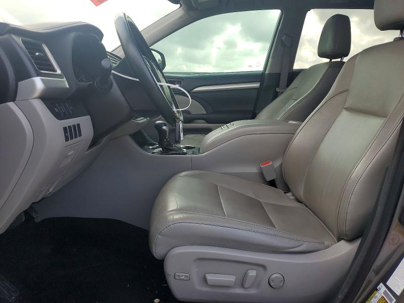 2017 Toyota Highlander VIN 5TDKZRFH3HS526048 COPART salvage auction — REAR END, Tx - Salvage Vehicle Title, sold $4,750 on 2026-07-07 (photo 7)