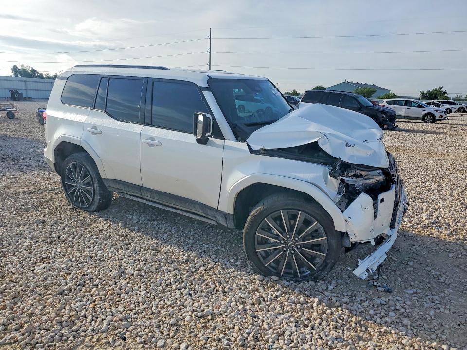 2024 Lexus VIN JTJVBCDX7R5031381 COPART salvage auction — FRONT END, Tx - Salvage Vehicle Title, sold $575 on 2026-07-30 (photo 4)