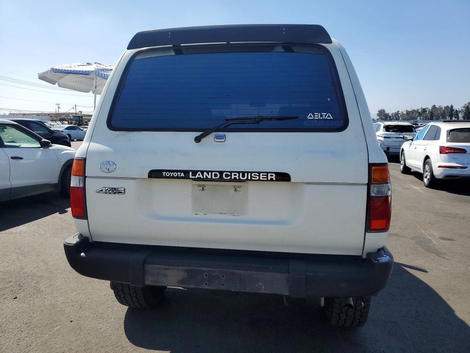 1991 Toyota Land cruiser VIN JT3FJ80W1M0032976 COPART salvage auction — MINOR DENT/SCRATCHES, Ca - Dis/Dlr/Exp Only Clean Title, sold $6,500 on 2026-07-06 (photo 6)