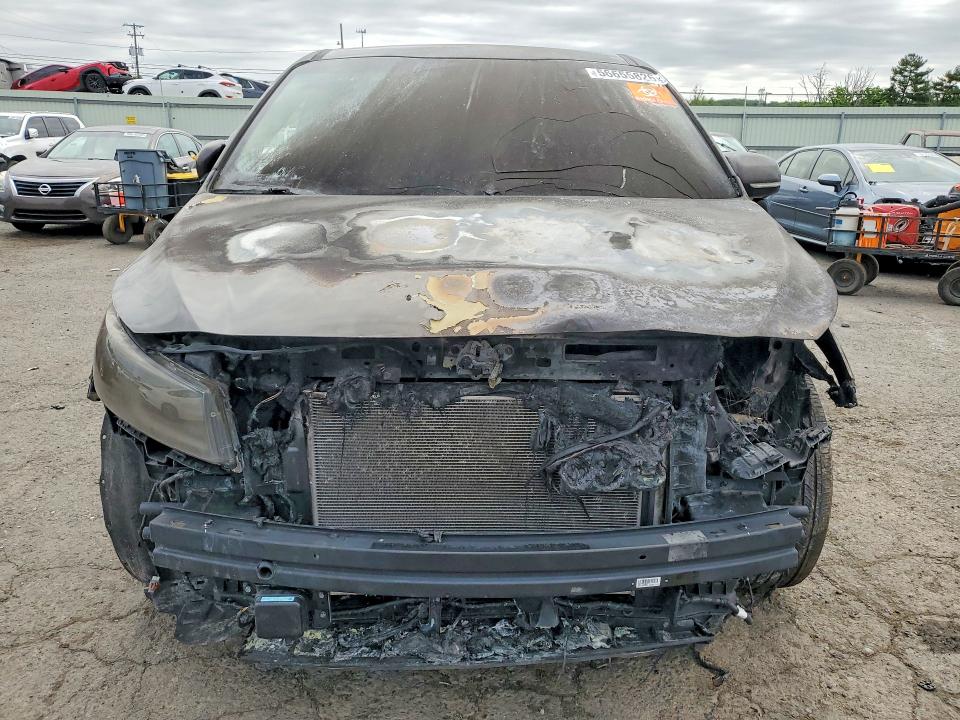 2017 Kia SEDONA VIN KNDME5C13H6272006 COPART salvage auction — Burn Engine, Pa - Certificate Of Salvage, sold $175 on 2026-07-31 (photo 5)
