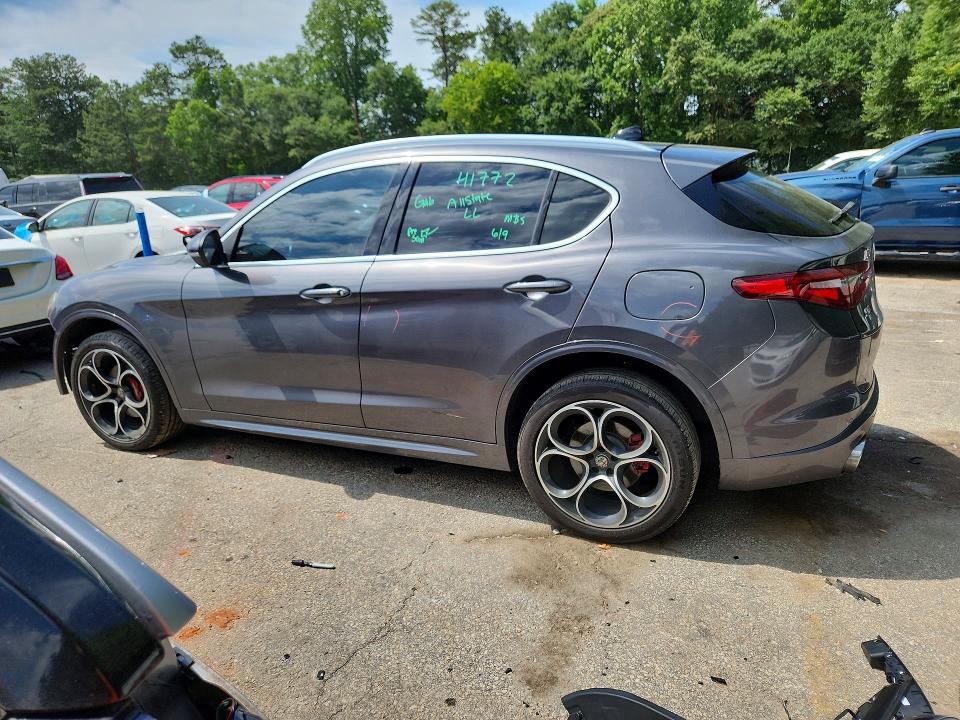 2020 Alfa romeo VIN ZASPAKBN7L7C98372 COPART salvage auction — FRONT END, GA - CERT OF TITLE-SALVAGE, sold $4,650 on 2026-08-21 (photo 2)