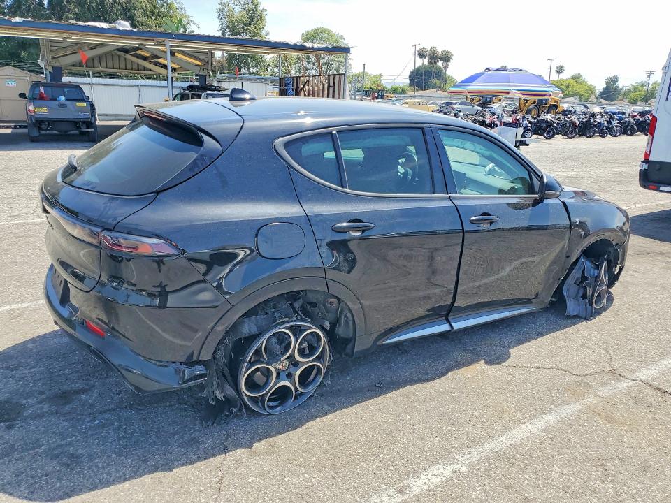 2024 Alfa romeo Tonale VIN ZASPATCW7R3045255 COPART salvage auction — FRONT END, Ca - Salvage Certificate, sold $4,150 on 2026-07-21 (photo 3)