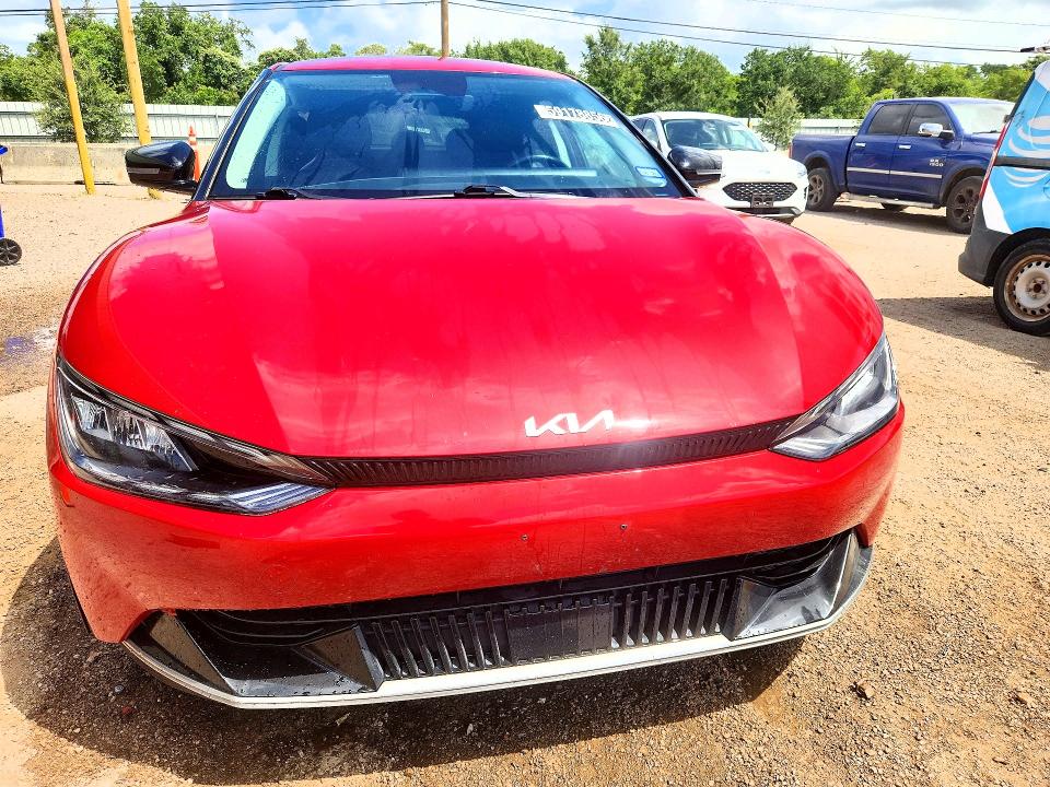 2023 Kia Ev6 VIN KNDC34LA4P5612053 COPART salvage auction — SIDE, TX - CERTIFICATE OF TITLE, sold $5,300 on 2026-07-08 (photo 5)