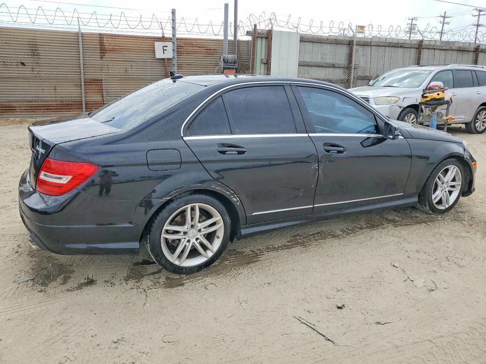 2013 Mercedes-benz VIN WDDGF8AB1DR251774 COPART salvage auction — FRONT END, Ca - Dis/Dlr/Exp Only Clean Title, sold $1,450 on 2026-07-06 (photo 3)
