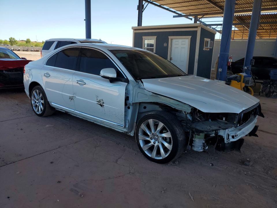 2015 Volvo VIN YV1902MD4F1182864 COPART salvage auction — FRONT END, Az - Cert Of Title - Salvage, sold $3,950 on 2026-07-09 (photo 4)