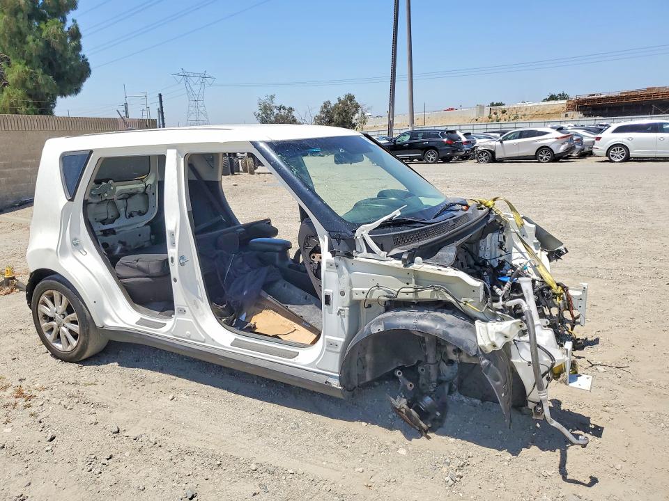 2019 Kia Soul VIN KNDJN2A29K7694523 COPART salvage auction — STRIPPED, CA - CERTIFICATE OF TITLE, sold $150 on 2026-07-23 (photo 4)