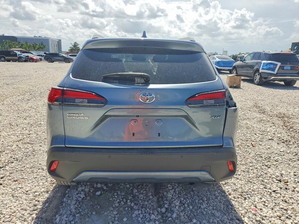 2023 Toyota VIN 7MUDAAAG6PV067800 COPART salvage auction — SIDE, Fl - Cert Of Title Slvg Rebuildable, sold $5,700 on 2026-07-28 (photo 6)