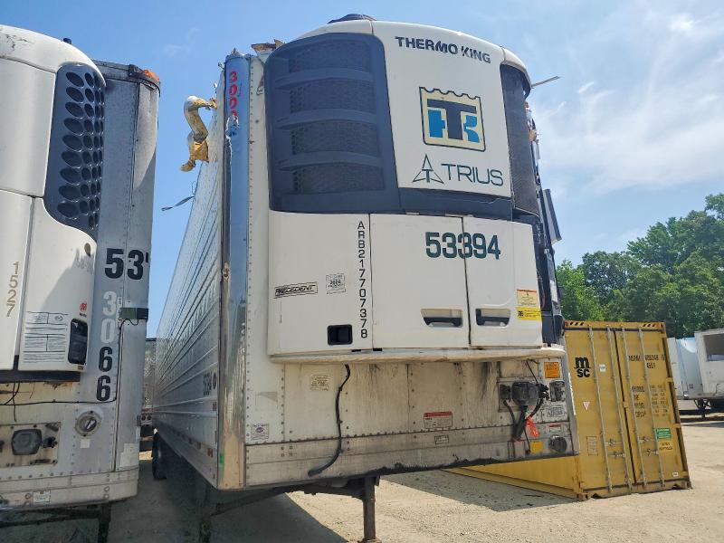 2022 Utility trailer VIN 1UYVS2533N2599214 — COPART salvage auction photo