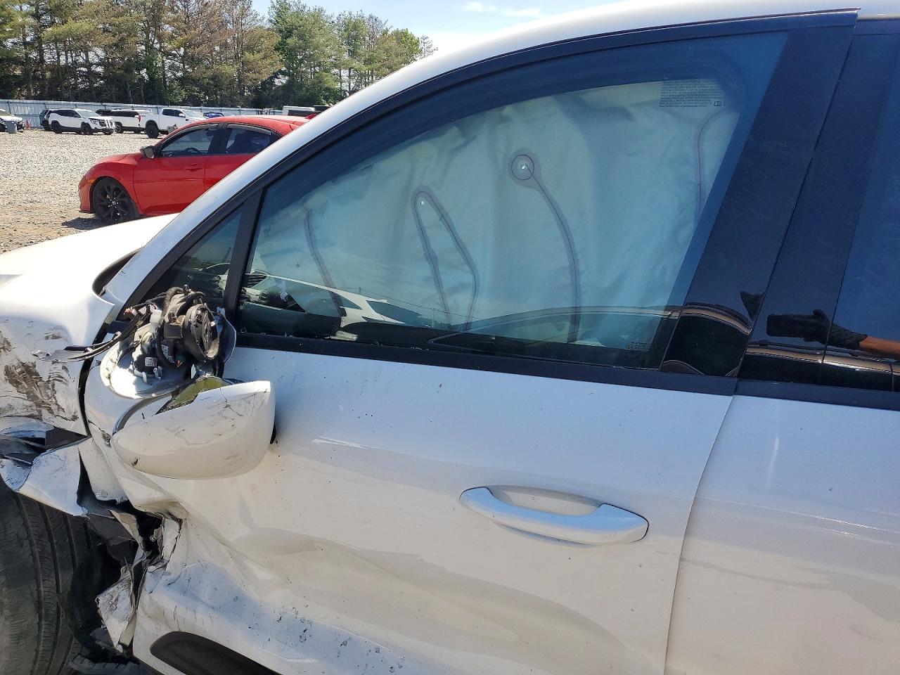 2022 Porsche Macan VIN WP1AA2A53NLB10746 COPART salvage auction — Side, NJ - CERT OF TITLE-SALVAGE, sold $14,000 on 2026-07-02 (photo 7)