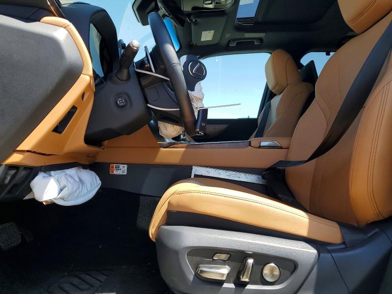 2026 Lexus Lx VIN JTJGB7CX5T4090167 COPART salvage auction — FRONT END, Ca - Salvage Certificate, sold $74,000 on 2026-08-14 (photo 7)