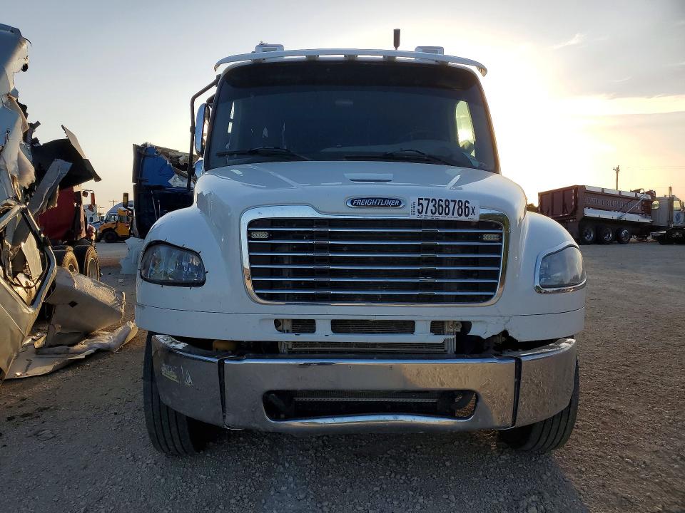 2016 Freightliner M2 106 VIN 3ALACXCY8GDHA7843 COPART salvage auction — ROLLOVER, TX - SALVAGE VEHICLE TITLE, sold $60 on 2026-07-29 (photo 5)