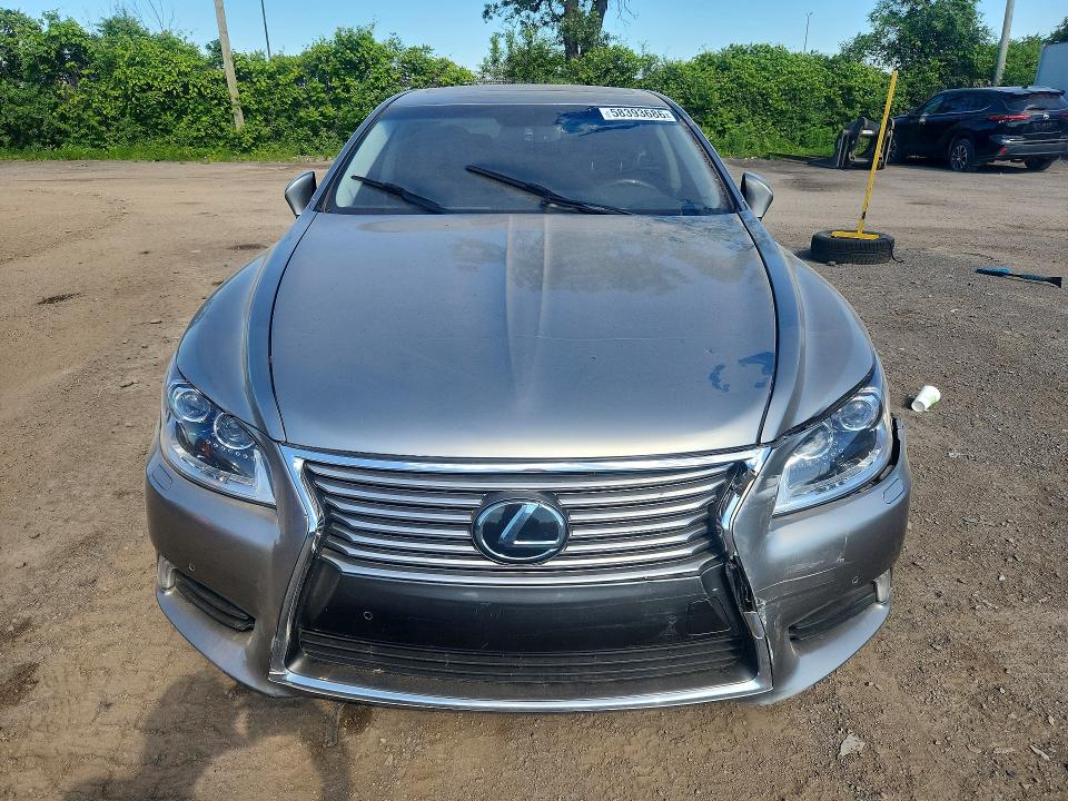 2015 Lexus VIN JTHCL1EF5F5023338 COPART salvage auction — REAR END, Qc - Gravement Accidente, sold $3,100 on 2026-09-08 (photo 5)