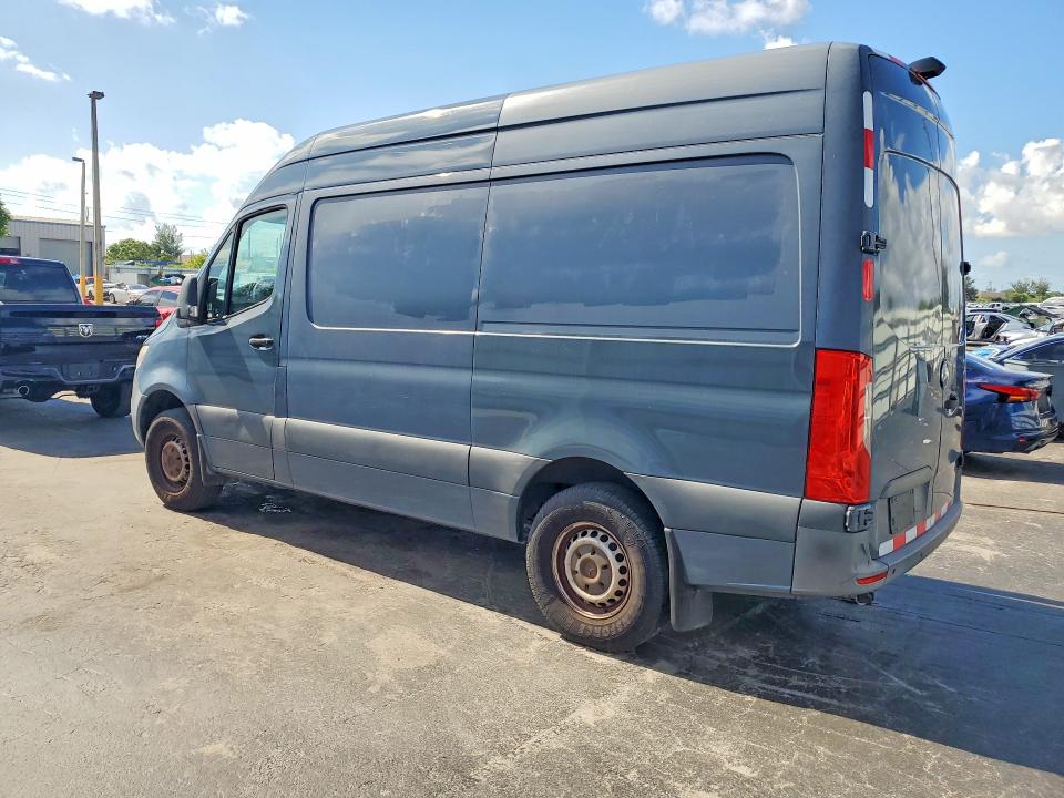2019 Mercedes-benz Sprinter VIN WD4PF0CD8KP052603 COPART salvage auction — MECHANICAL, Fl - Certificate Of Title (P), sold $5,900 on 2026-07-28 (photo 2)