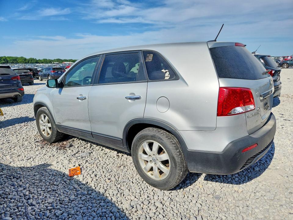2013 Kia Sorento VIN 5XYKTDA62DG356511 COPART salvage auction — FRONT END, Mi - Dealer Only Clean Title, sold $525 on 2026-07-30 (photo 2)