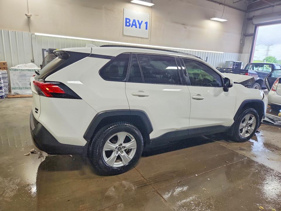 2019 Toyota Rav 4 VIN JTMP1RFV3KD517291 COPART salvage auction — FRONT END, Il - Salvage Certificate, sold $6,000 on 2026-07-28 (photo 3)