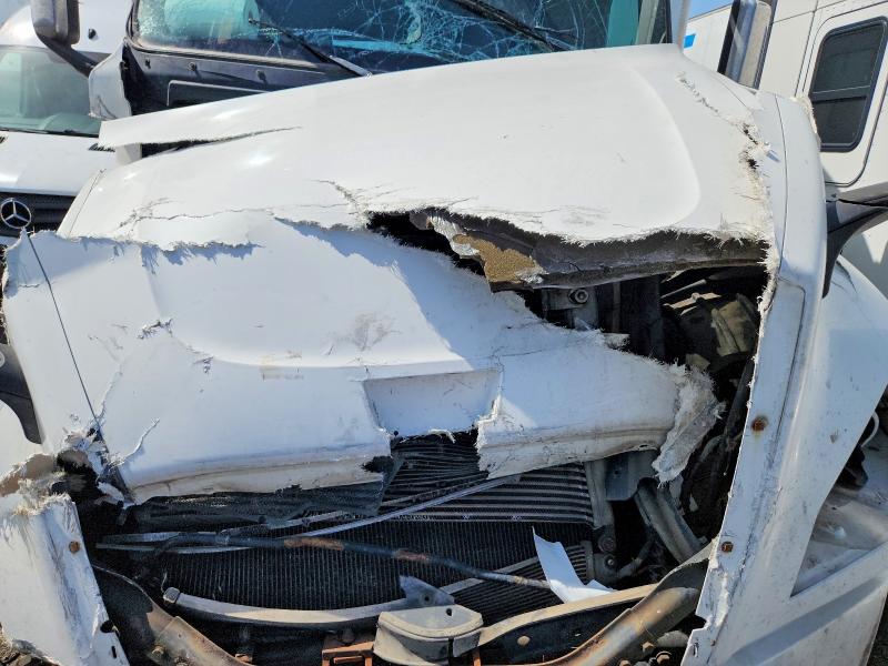 2018 Freightliner Cascadia 126 VIN 3AKJHHDR5JSJW2157 COPART salvage auction — FRONT END, TN - SALVAGE CERTIFICATE, sold $4,000 on 2026-09-11 (photo 7)