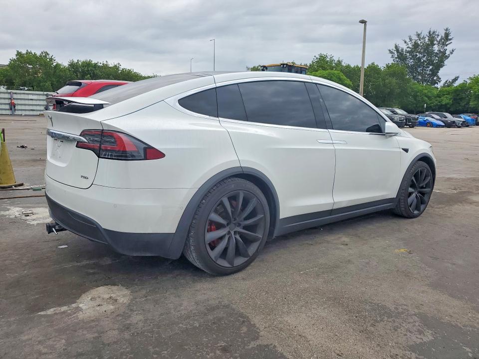2017 Tesla Model x VIN 5YJXCBE29HF039274 COPART salvage auction — MECHANICAL, Az - Cert Of Title - Salvage, sold $7,300 on 2026-07-22 (photo 3)