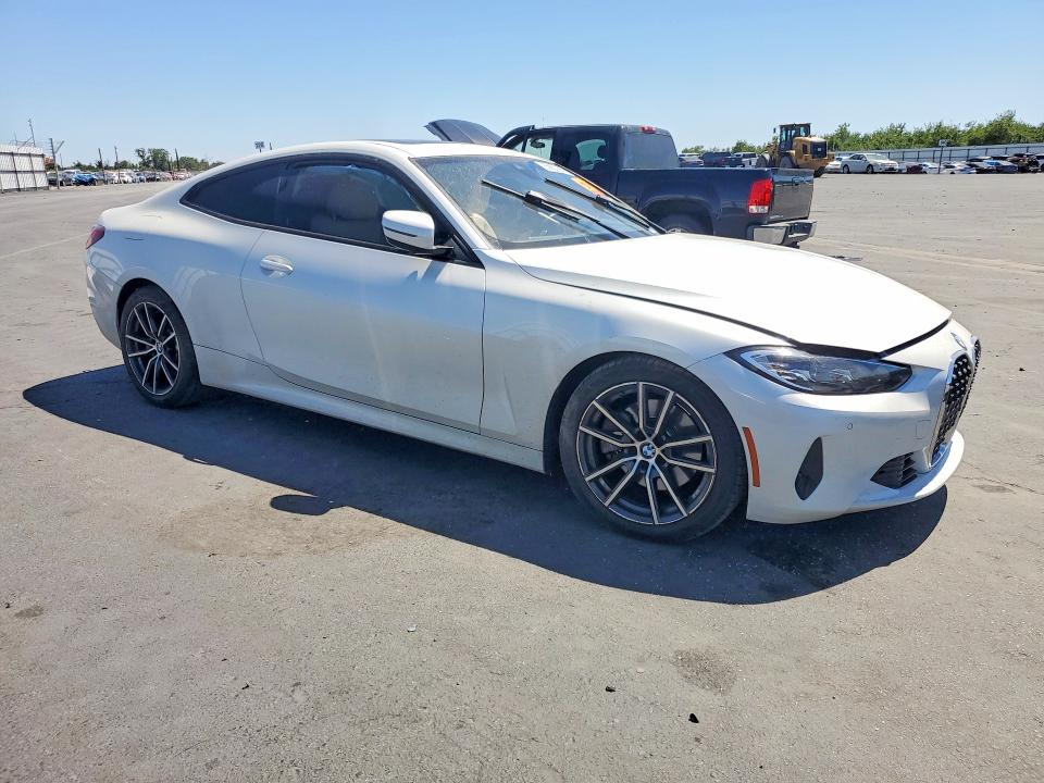 2022 BMW 4er VIN WBA53AP09NCK33340 COPART salvage auction — SIDE, Ca - Salvage Certificate, sold $6,900 on 2026-07-27 (photo 4)